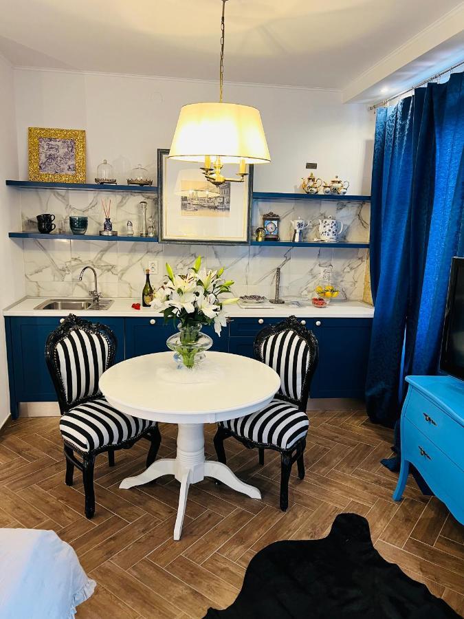 La Dolce Vita Luxury Apartments With Best Free Private Parking In City Center PUY 외부 사진