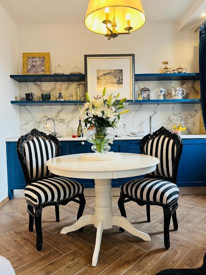 La Dolce Vita Luxury Apartments With Best Free Private Parking In City Center PUY 외부 사진