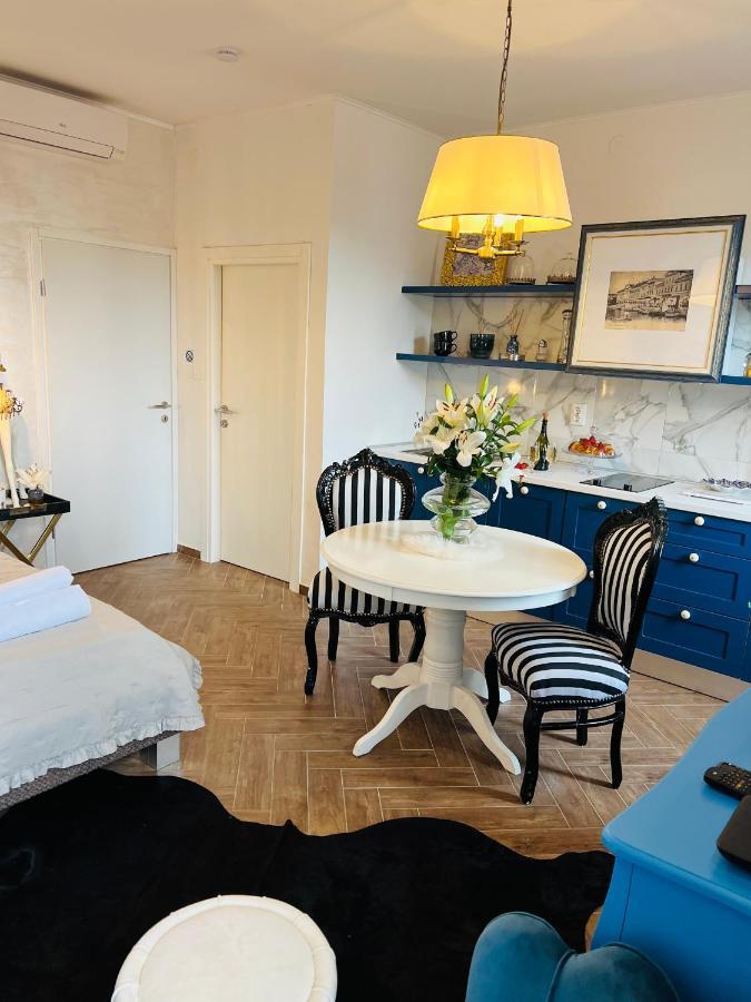 La Dolce Vita Luxury Apartments With Best Free Private Parking In City Center PUY 외부 사진