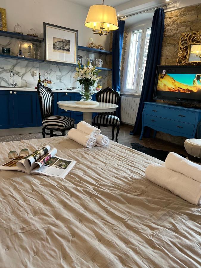 La Dolce Vita Luxury Apartments With Best Free Private Parking In City Center PUY 외부 사진