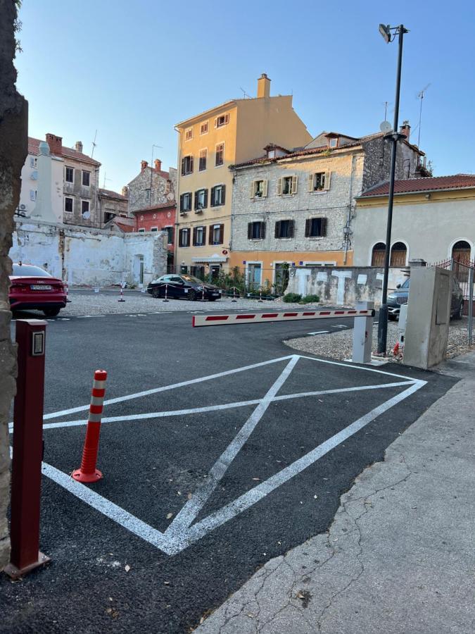 La Dolce Vita Luxury Apartments With Best Free Private Parking In City Center PUY 외부 사진