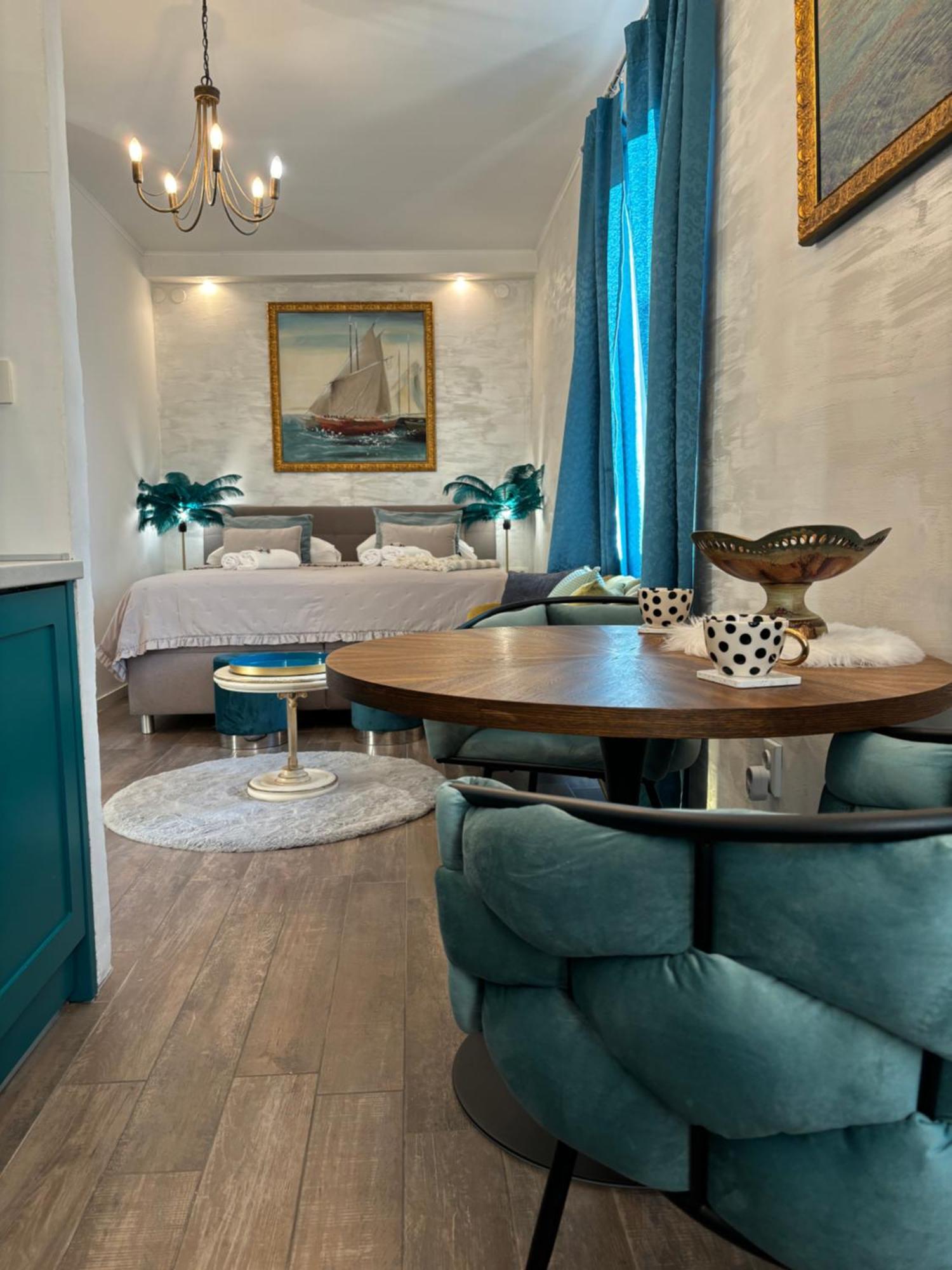La Dolce Vita Luxury Apartments With Best Free Private Parking In City Center PUY 외부 사진
